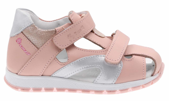 Kindersandalen mit Klettverschluss zur vorbeugenden Pflege