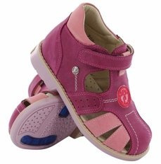 Kindersandalen zur Vorbeugung