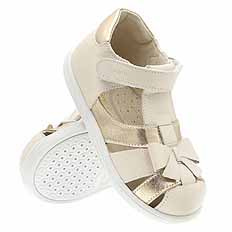 Kindersandalen zur Vorbeugung