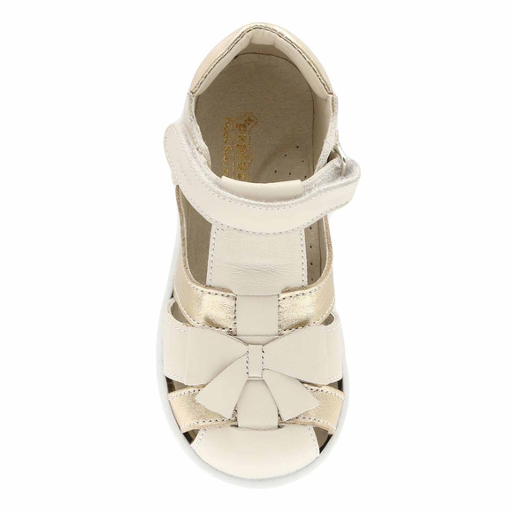 Kindersandalen zur Vorbeugung