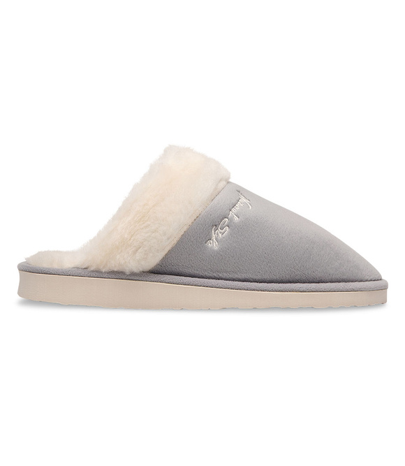 Wärmende Hausschuhe für Frauen