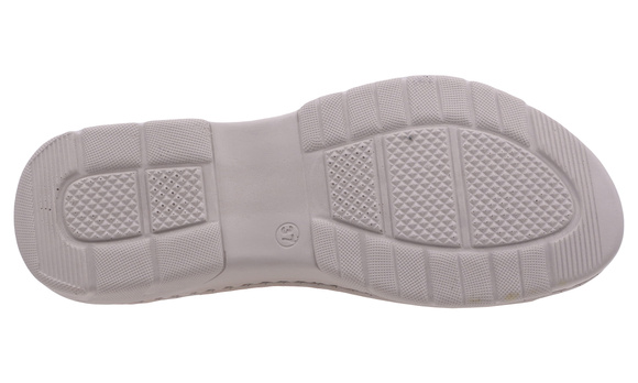 Damensandalen zur Vorbeugung empfindlicher Füße