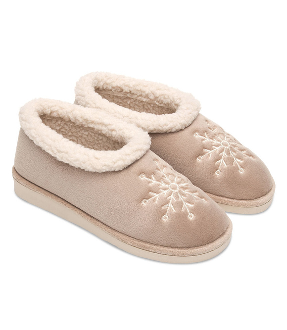 Wärmende Hausschuhe für Frauen