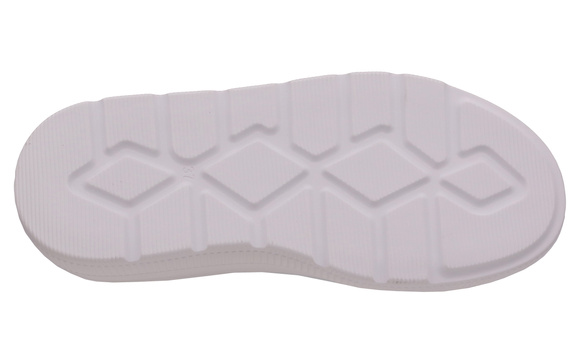 Damenschuhe Sneakers auf der Plattform