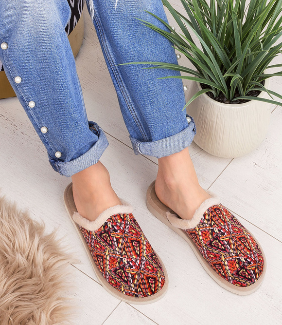 Wärmende Hausschuhe für Frauen