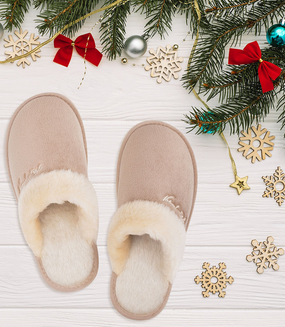 Wärmende Hausschuhe für Frauen