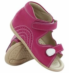 Kindersandalen zur Vorbeugung